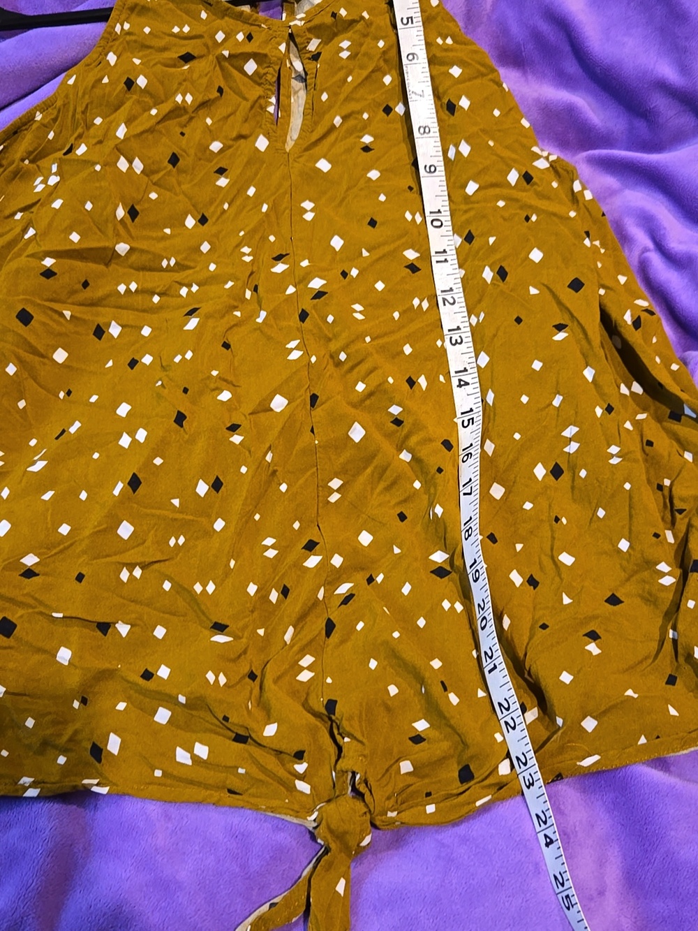 torrid Size 1 Mustard Yellow Diamond Print Top - Picture 6 of 6